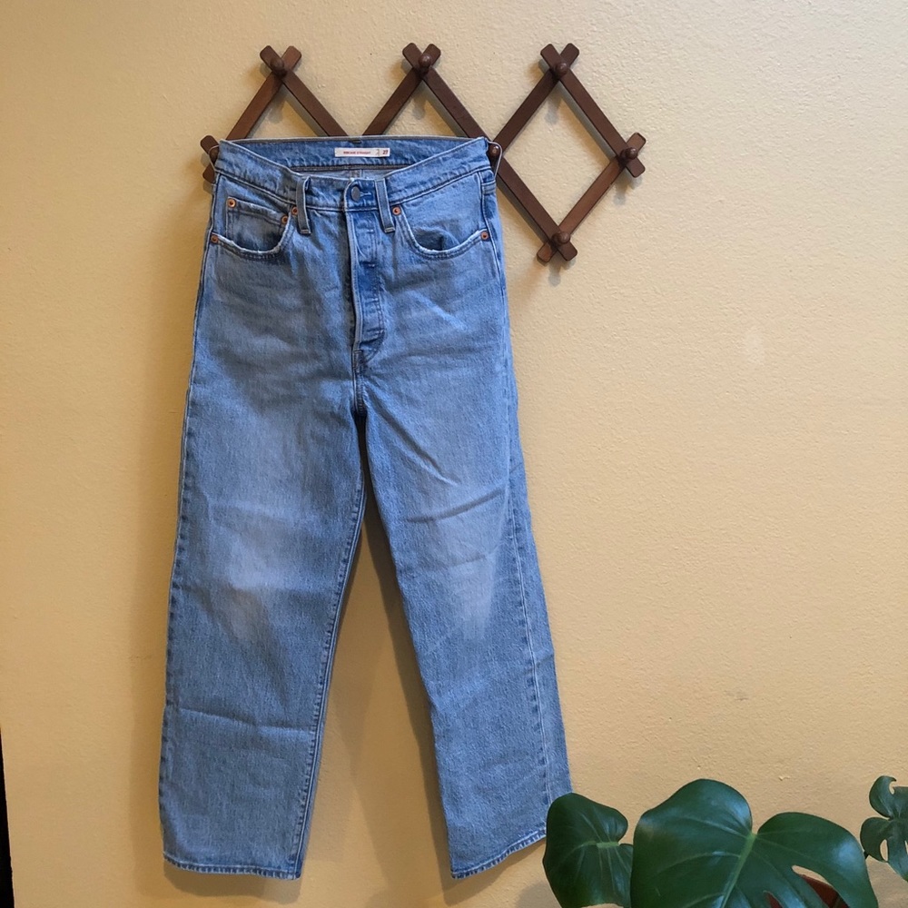 Levi’s rib cage straight jeans